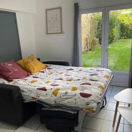 Le First Auversois Charmant Studio Avec Jardinet Apartment Luaran gambar
