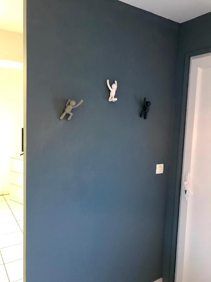 Le First Auversois Charmant Studio Avec Jardinet Apartment Luaran gambar