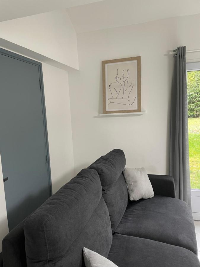 Le First Auversois Charmant Studio Avec Jardinet Apartment Luaran gambar